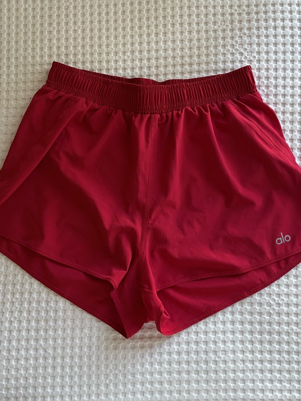 ALO Stride Running Shorts - Classic Red - XXS